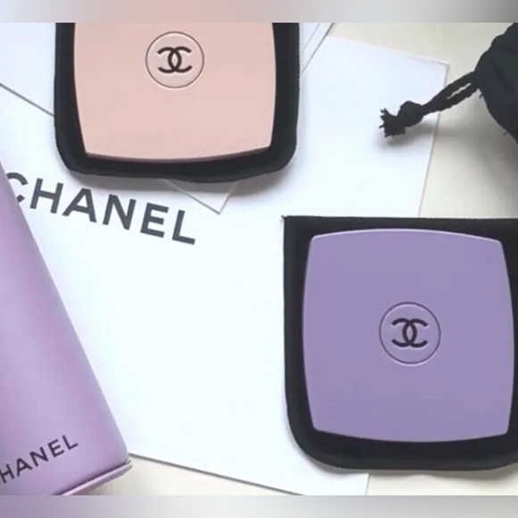 CHANEL DUAL COMPACT MIRROR - LIMITED STOCK PURPLE WITH BOX/VELVET DUSTBAG - Picture 15 of 16